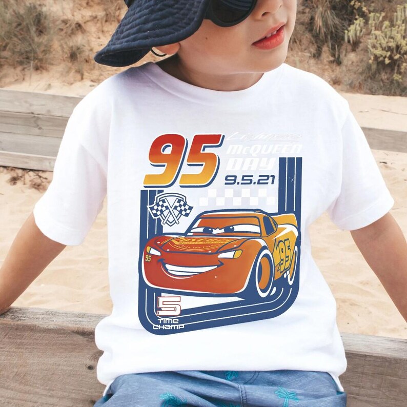 Vintage Lightning McQueen Shirt, Pixar Cars Shirt, Retro McQueen Graphic Tee, DisneyFamily Vacation Trip Shirt 2026 Bild 1