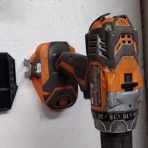 Ridgid 18V borrmaskin väggmonterad hållare | Förvaringsställ för garageverktyg bild 1