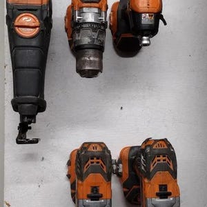 Ridgid 18V borrmaskin väggmonterad hållare | Förvaringsställ för garageverktyg bild 2