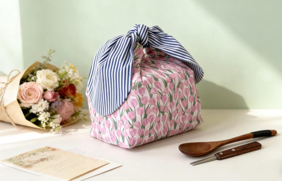 Tulip Paded Cotton Lunch Bag, Reusable Picnic, Insulated Bento Bag