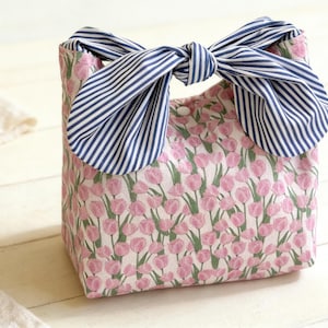 Tulip Paded Cotton Lunch Bag, Reusable Picnic, Insulated Bento Bag image 3