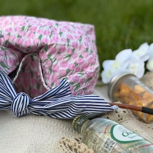 Tulip Paded Cotton Lunch Bag, Reusable Picnic, Insulated Bento Bag image 2
