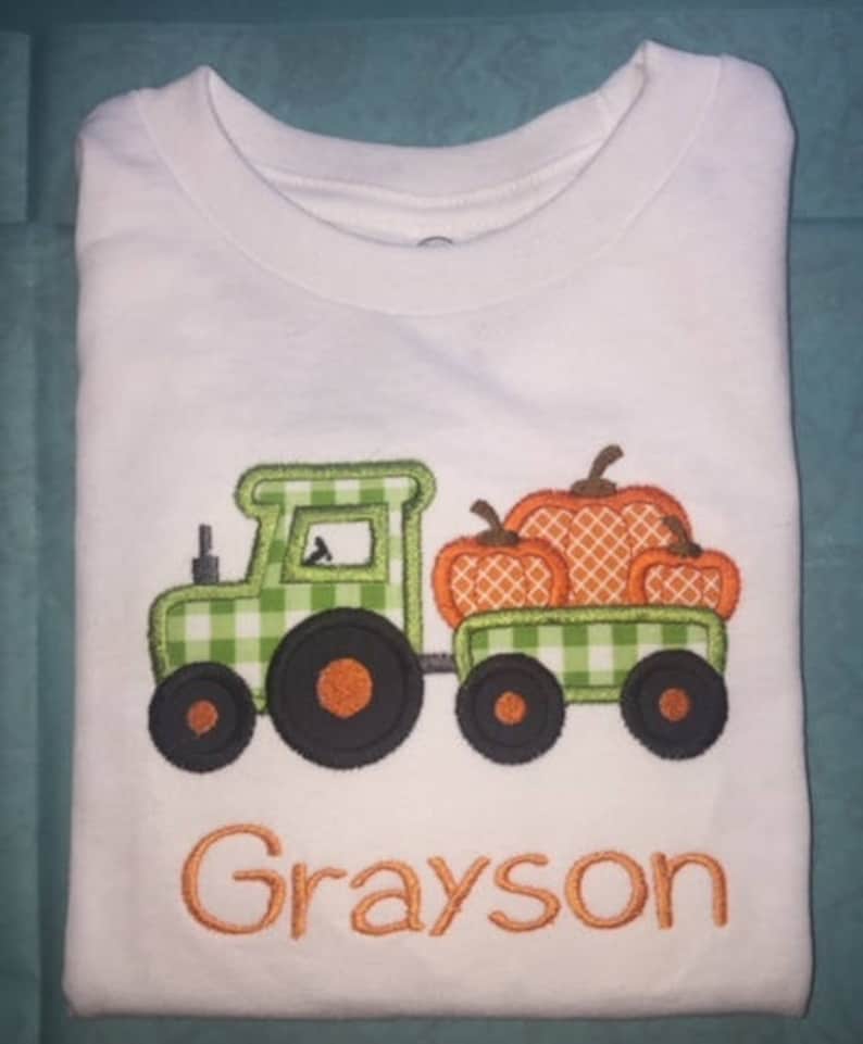 Pumpkin Face Tractor Im Digging Halloween Cute Toddler Kids T-Shirt