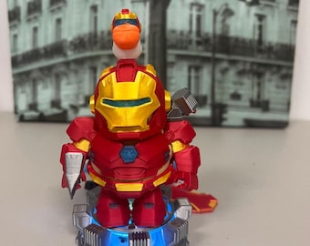 Figura de Iron Man Capibara impresa en 3D con base LED - Divertida decoración de escritorio