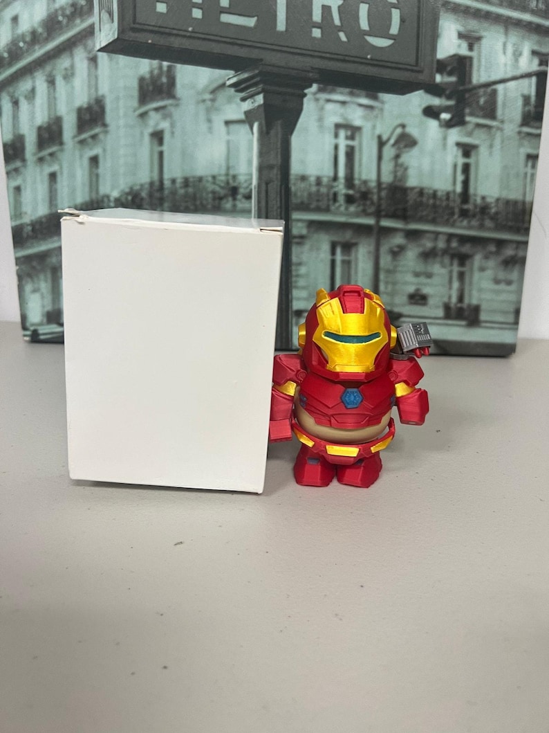 Iron Man Capybara 3D Printed Figure with LED Base - Funny Desk Decor 画像 8