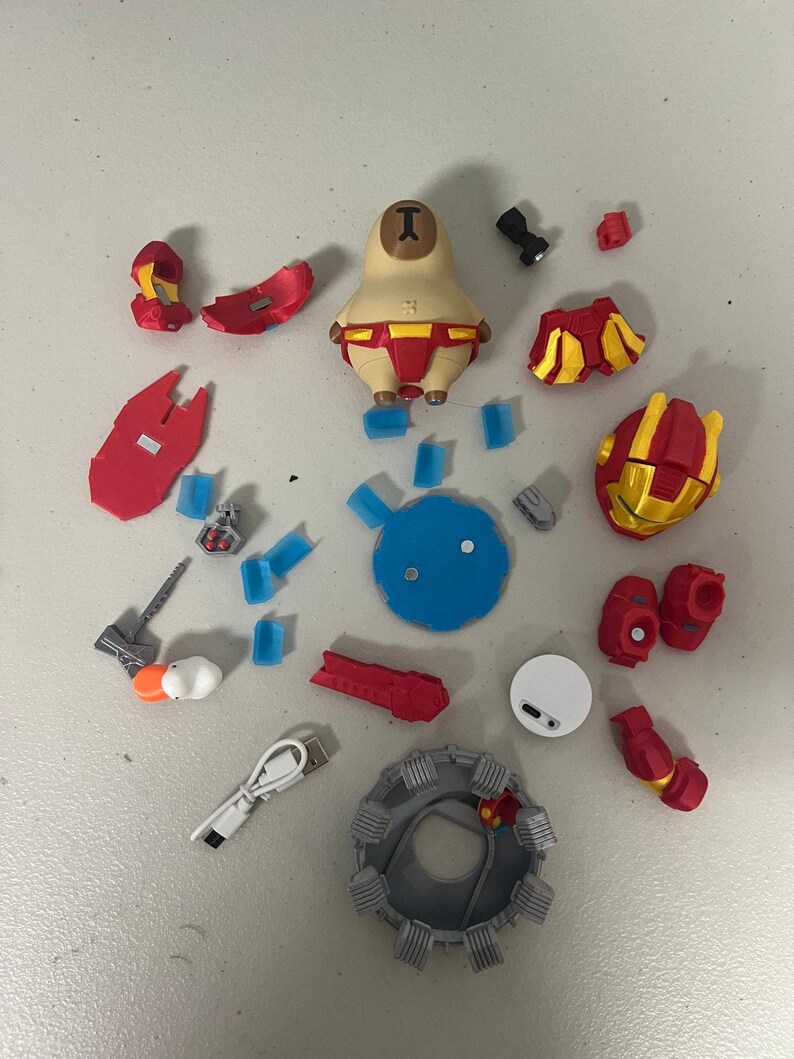 Iron Man Capybara 3D Printed Figure with LED Base - Funny Desk Decor 画像 5