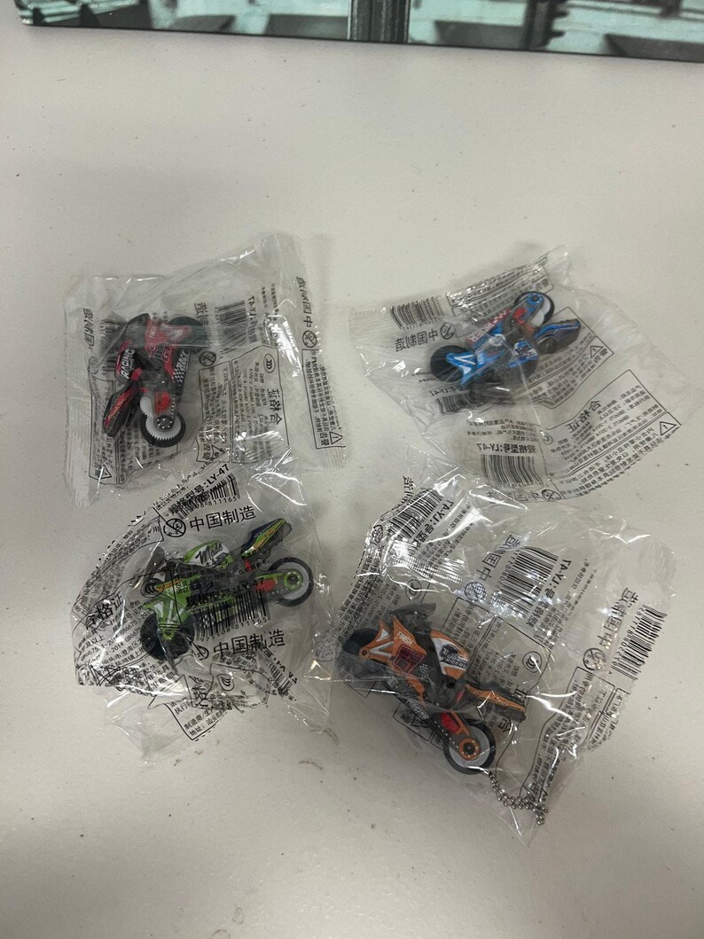 4pcs Friction-Powered Mini Moto Toys, Racing Bike Set for Boys image 6