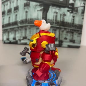 Iron Man Capybara 3D Printed Figure with LED Base - Funny Desk Decor 画像 7
