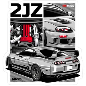 Op de afbeelding: Een sticker met een zilveren sportwagen, een rode 2JZ-motor en de tekst 2JZ en MK4. Het ontwerp bevat een achteraanzicht van de auto, een vooraanzicht en een gedetailleerde illustratie van de motorruimte op een grijze achtergrond met lijnen.