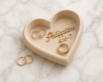 Minimalist Heart Tray for Mom, Bible Verse Jewelry Dish, Personalized Faith Trinket Tray, Heart Shaped Ring Dish, Christian Gift for Mom