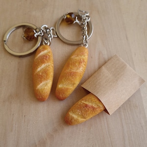 Porte-clés baguette de pain fait main en fimo