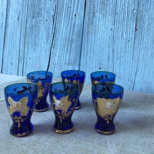 Francés, vintage, juego de 6, azul cobalto y dorado, pintado a mano, vasos para licor, aperitivos y chupitos.