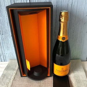 Veuve Clicquot Ponsardin, box for Bottle of Champagne Orange and Black 2006, Unique, Rare. image 3