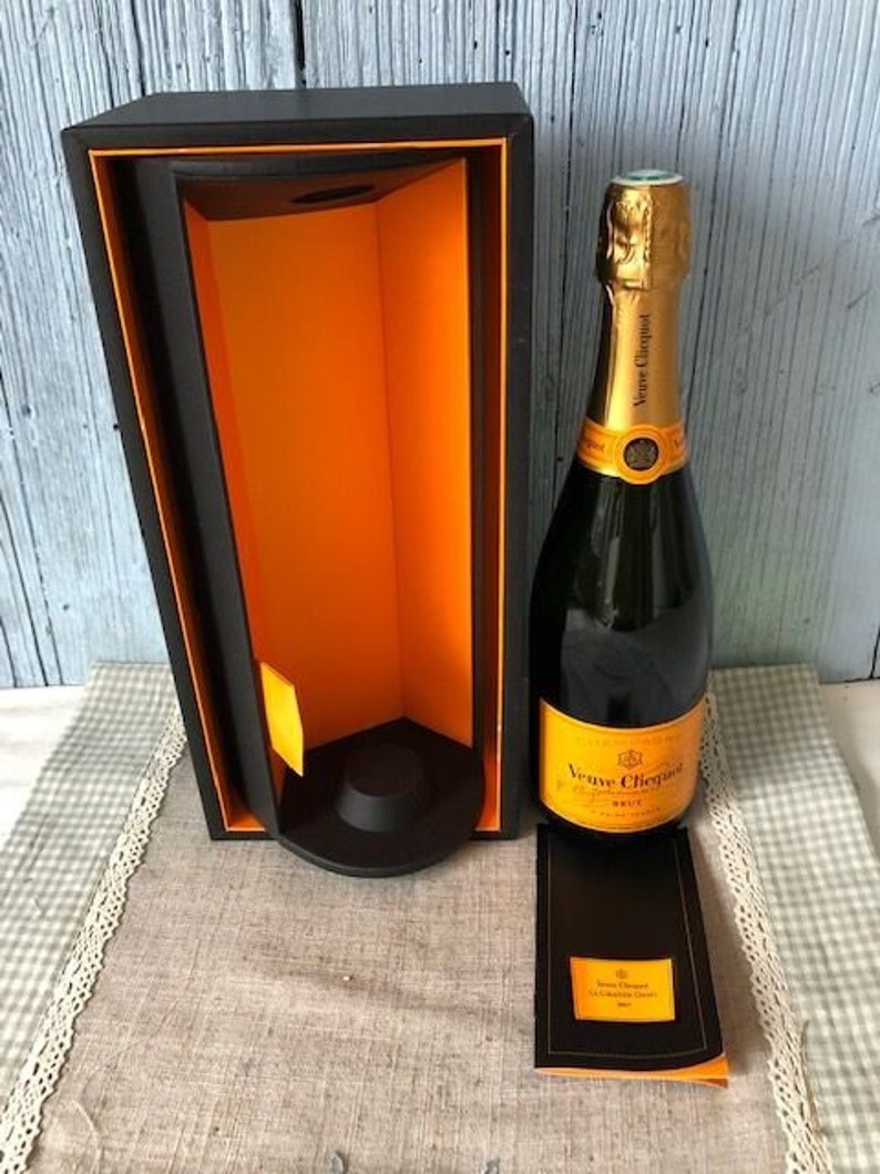 Veuve Clicquot Ponsardin, box for Bottle of Champagne Orange and Black 2006, Unique, Rare. image 3