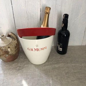 Vintage, Französisch, GH Mumm / Patrick Jouin, Champagner / Eiskübel, Weiß, roter Swirl-Griff, rote Beschriftung.