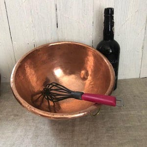 Vintage,   Rare, Deep, Heavy, Copper Mixing Bowl, Rolled Edge, Beating Bowl, Egg White Whisking Bowl, with A Single Brass Ring Handle.