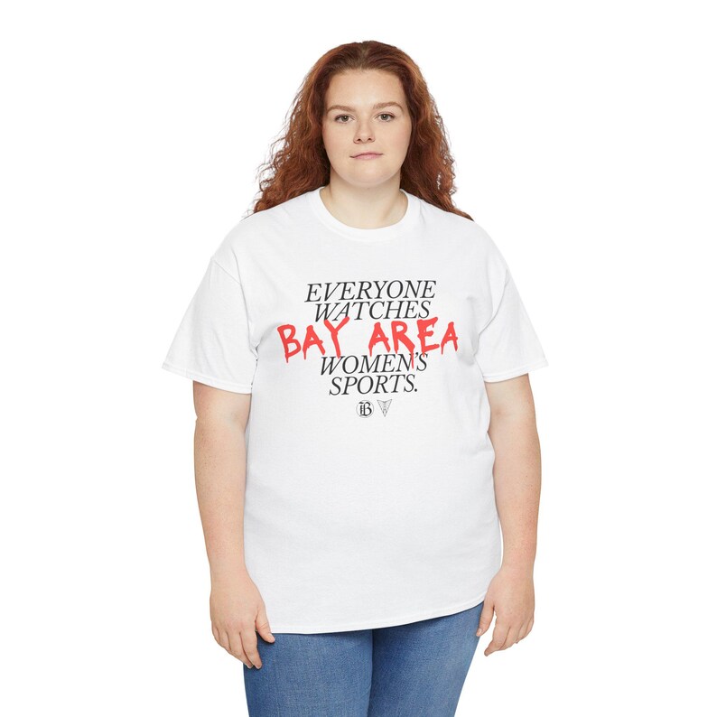 Maglietta unisex Bay FC e Golden State Valkyries (Papavero) - Tutti guardano gli sport femminili della Bay Area immagine 4