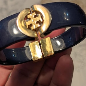 Tory Burch Black and Gold Logo Open Cuff Bracelet TORY BURCH Bracelet Black Leather Inlay Cuff Bangle Black  main image 4