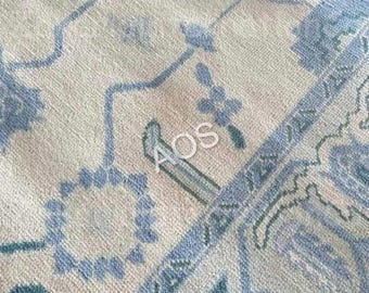 Alfombra de lana Oushak anudada a mano: Alfombra bohemia floral azul pastel para sala de estar.