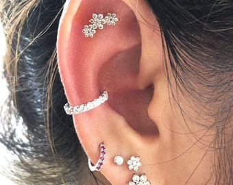 Front Facing Eternity CZ Clicker Conch Earring, CZ Hoop Piercing, Cartilage Earring, Clicker Earring, Helix Earring, Hoop Lobe