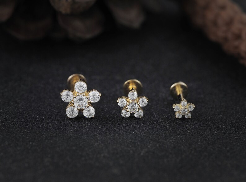 Gold plated Flower Gems Screw flat back Tragus, Dainty earring,Cartilage earring,Tragus piercing,Helix piercing image 3