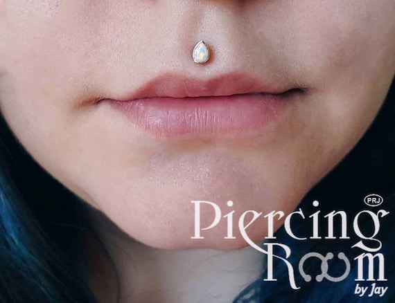 Teardrop medusa jewelry deals