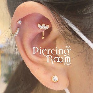 Triple Marquise CZ curved barbell/Snug piercing/Eyebrow piercing/Curved barbell/Ear piercing (1pc)