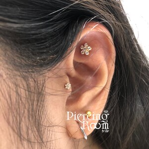 Gold plated Flower Gems Screw flat back Tragus, Dainty earring,Cartilage earring,Tragus piercing,Helix piercing image 5