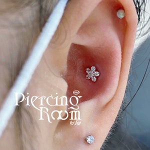 Flower Gems Screw flat back Tragus, Dainty earring, Tiny earring, Cartilage earring, Tragus piercing, Helix piercing (1pc)