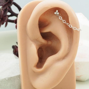 Trinity ball Cartilage Chain, Conch Chain, Orbital Chain, Cartilage Piercing, Chain Earring, Chain Piercing (1pc)