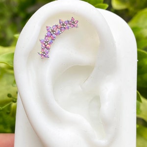Ghirlanda di fiori con gemme di opale viola in argento sterling con vite posteriore piatta per piercing a conchiglia/cartilagine/elica (1 pz)