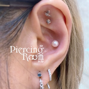Freshwater pearl screw flat back Tragus Earring,Cartilage earring,Tragus Piercing, helix piercing (1pc)