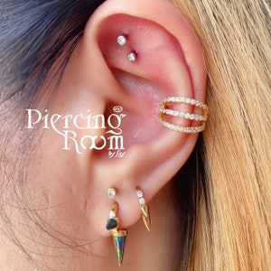 Tri Curved CZ Clicker Conch Earring, CZ Hoop Piercing, Cartilage Earring, Clicker Earring, Helix Earring, Eternity Hoop (1pc)