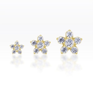 Gold plated Flower Gems Screw flat back Tragus, Dainty earring,Cartilage earring,Tragus piercing,Helix piercing (1pc)