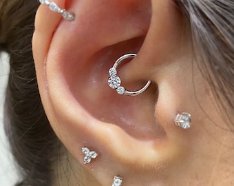 Three Stone Clicker Daith earring, Daith Clicker, Cartilage Clicker, Helix Clicker, Dainty Clicker, Hoop Earring