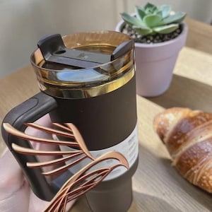 Vaso Stanley Chocolate Gold Quencher de 40 oz Flowstate H2.0 sellado de fábrica imagen 4