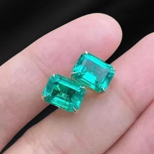 Smaragd geschnittene Smaragd Ohrstecker, 14K vergoldete Solitär Ohrringe, Mai Birthstone Schmuck, rechteckige Smaragd Ohrringe, Geschenk für sie