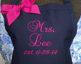 Personalized Apron, Monogram Apron, Housewarming Gift, Wedding Shower Gift