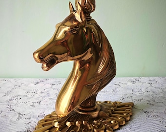 Escultura de cabeza de caballo de latón vintage / Decoración ecuestre estilo Hollywood Regency / Base de lámpara de caballo neoclásica