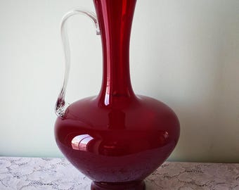 Jarra de cristal Empoli rojo rubí vintage italiana / Jarra de cristal artístico de los años 60 / Cristal italiano de mediados de siglo / Jarra decorativa rojo arándano