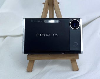 Fujifilm Finepix Z2 -- 5.2MP -- Super CCD Sensor Y2K Digital