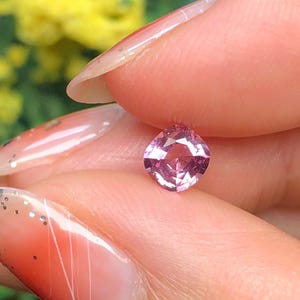 0.49 Ct natural pink spinel from Luc Yen Vietnam. Loose gemstone, round faceted spinel, VietNamese gemstone - Jewelry stone.