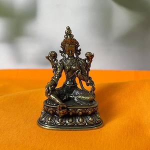 Estatua de Buda de cobre vintage Figura de Buda Shakyamuni Amitabha Decoración Fengshui para sala y salón Diosa Protectora Tara.