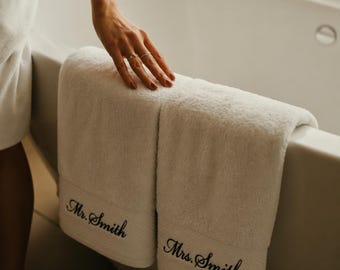 Luxury Personalized Cotton Bath Towel, Custom Embroidered Monogram Towel, Spa Bathroom Decor, Elegant Wedding & Housewarming Gift