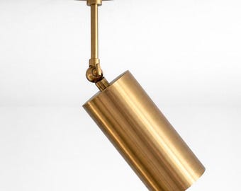 Foco de techo ajustable de latón hecho a mano / Lámpara de techo direccional moderna / Luminaria minimalista dorada