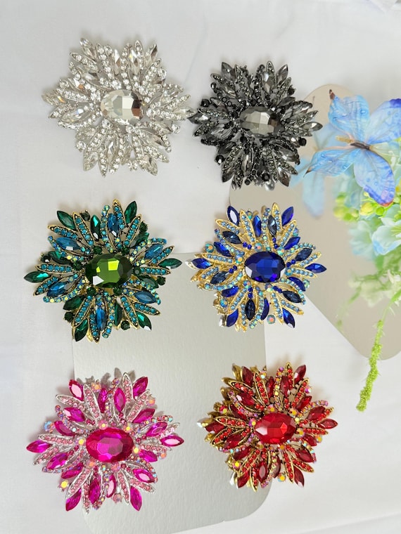 Vintage Floral Crystal Brooch, Multi-Tone Sparkly Statement Pin, Colorful Rhinestone Flower Jewelry for Her