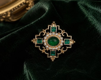 Antique Gold Filigree Brooch, Emerald, Faux Pearls, Retro Statement Jewelry (5.7cm)