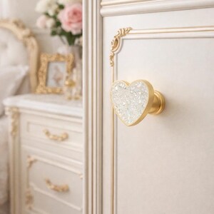 Tirador de armario con forma de corazón y purpurina / Tirador de cajón de aleación de zinc dorado (un solo orificio)