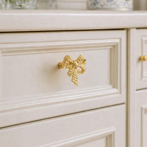 Élégante poignée d'armoire à archet | Poignée de tiroir en alliage de zinc et laiton | Bouton de meuble rétro féminin