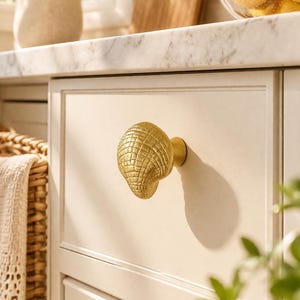 Kastknop messing schelp | Coastal ladehandvat, meubelbeslag van zinklegering